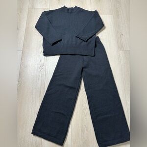 Black Women's Knit Set - Sweater and Pants - Never Worn